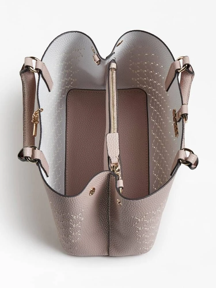 Guess Laukku Amara Girlfriend Satchel 3 Guess Laukku Amara Girlfriend Satchel - Image 3